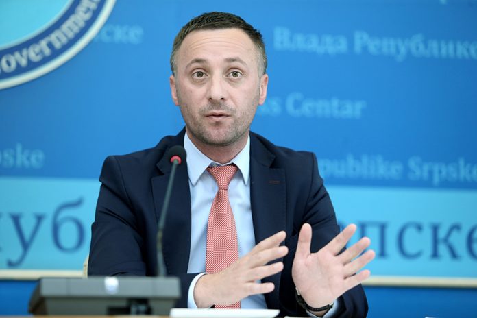 Milorad-Kojic-tim-centar-za-istrazivanje-ratnog-zlocina-RS-03-foto-S-PASALIC