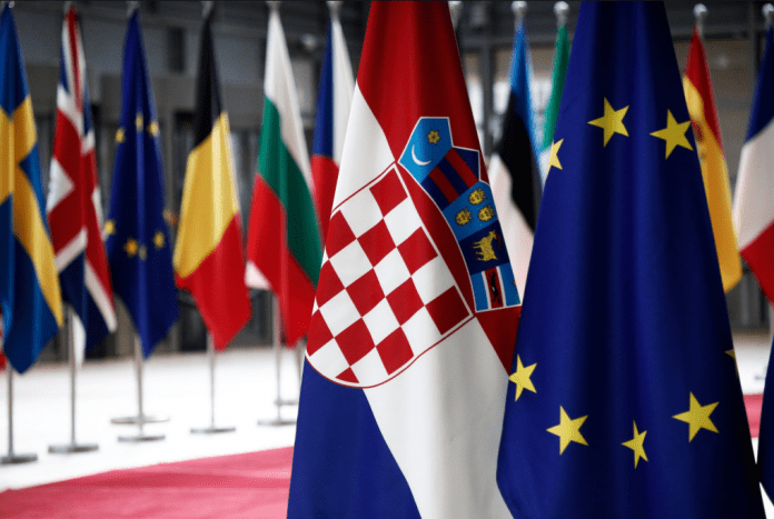 Zastave Hrvatske i EU