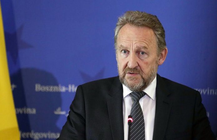 Izetbegovic F1