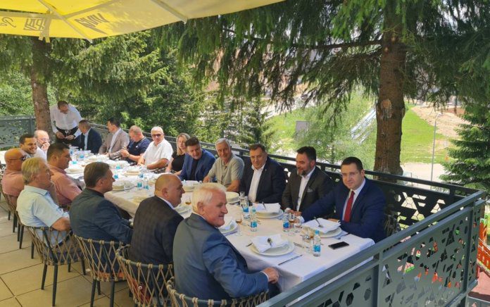 Dodik na Jahorini - Ponosni na uspješne investicije