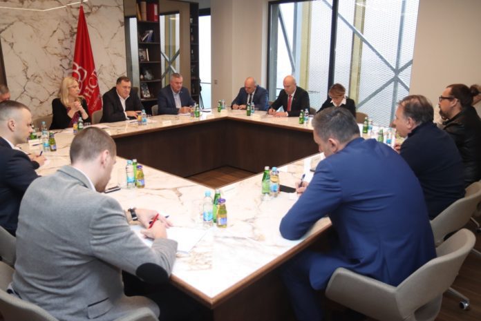 Razgovor delegacija SNSD-a i Osmorke