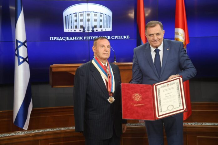 Levi Dodik 9