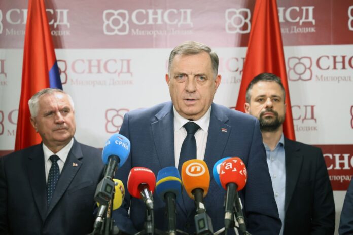 Sjednica Predsjedništva SNSD Banjaluka april Dodik 1