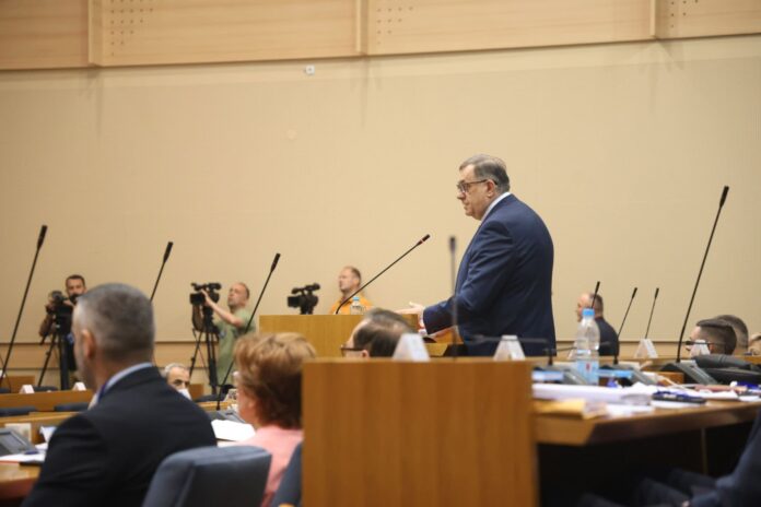 Dodik skupstina sjednica obracanje 1