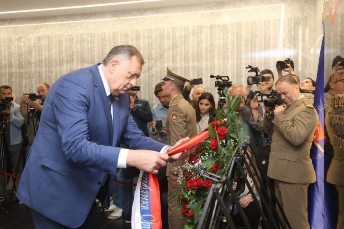 Položeni vijenci i cvijeće 1