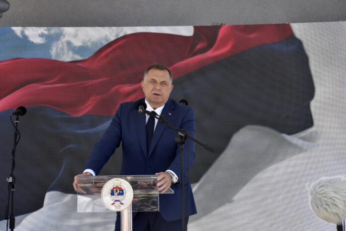 Služen parastos i položeni vijenci na spomen-obilježje povodom 33 godine od vojne operacije Koridor 92 Dodik 2