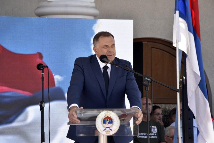 Služen parastos i položeni vijenci na spomen-obilježje povodom 33 godine od vojne operacije Koridor 92 Dodik 3
